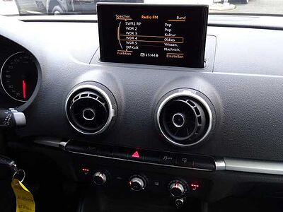 Audi A3 Sportback 1.2 TSI Attraction Parkhilfe,Sitzhz