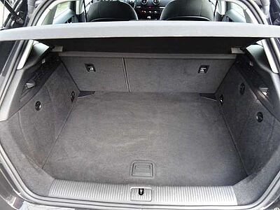 Audi A3 Sportback 1.2 TSI Attraction Parkhilfe,Sitzhz