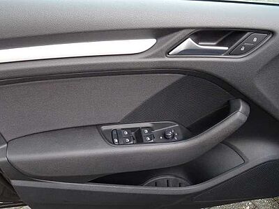 Audi A3 Sportback 1.2 TSI Attraction Parkhilfe,Sitzhz