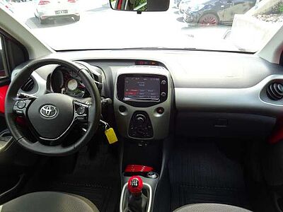 Toyota Aygo 1.0 VVT-i x-play touch Kamera
