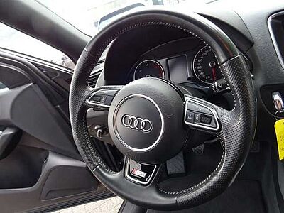 Audi Q5 2.0 TDI Ultra S-Line Navi, AHK, Pano, 19'
