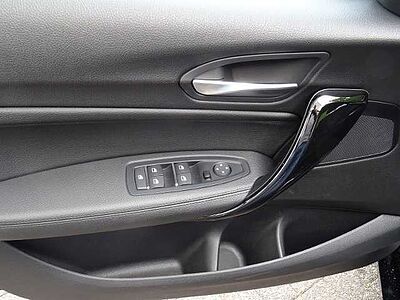BMW 1er 118 Sport Line Leder, Navi, LED's
