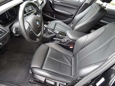 BMW 1er 118 Sport Line Leder, Navi, LED's