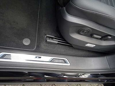 Volkswagen Touareg 3.0 TDI DSG 4Motion R-Line 21', Matrix