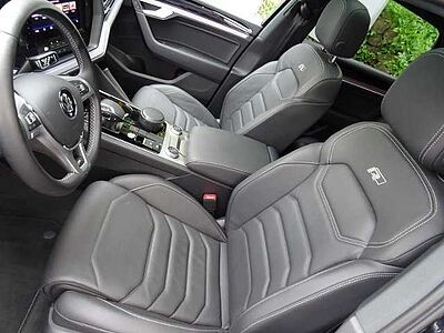 Volkswagen Touareg 3.0 TDI DSG 4Motion R-Line 21', Matrix