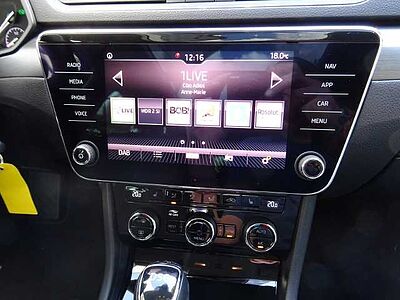 SKODA Superb 2.0 TDI DSG Style Pano, AHK, Kamera