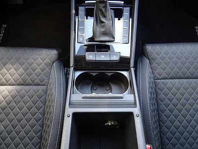 SKODA Superb 2.0 TDI DSG Style Pano, AHK, Kamera