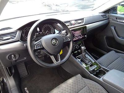 SKODA Superb 2.0 TDI DSG Style Pano, AHK, Kamera